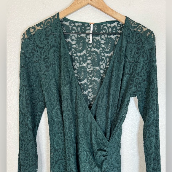 Free People Pearl Lace Mini Dress in Deepest Spruce size Medium Revolve $148 - Picture 4 of 11